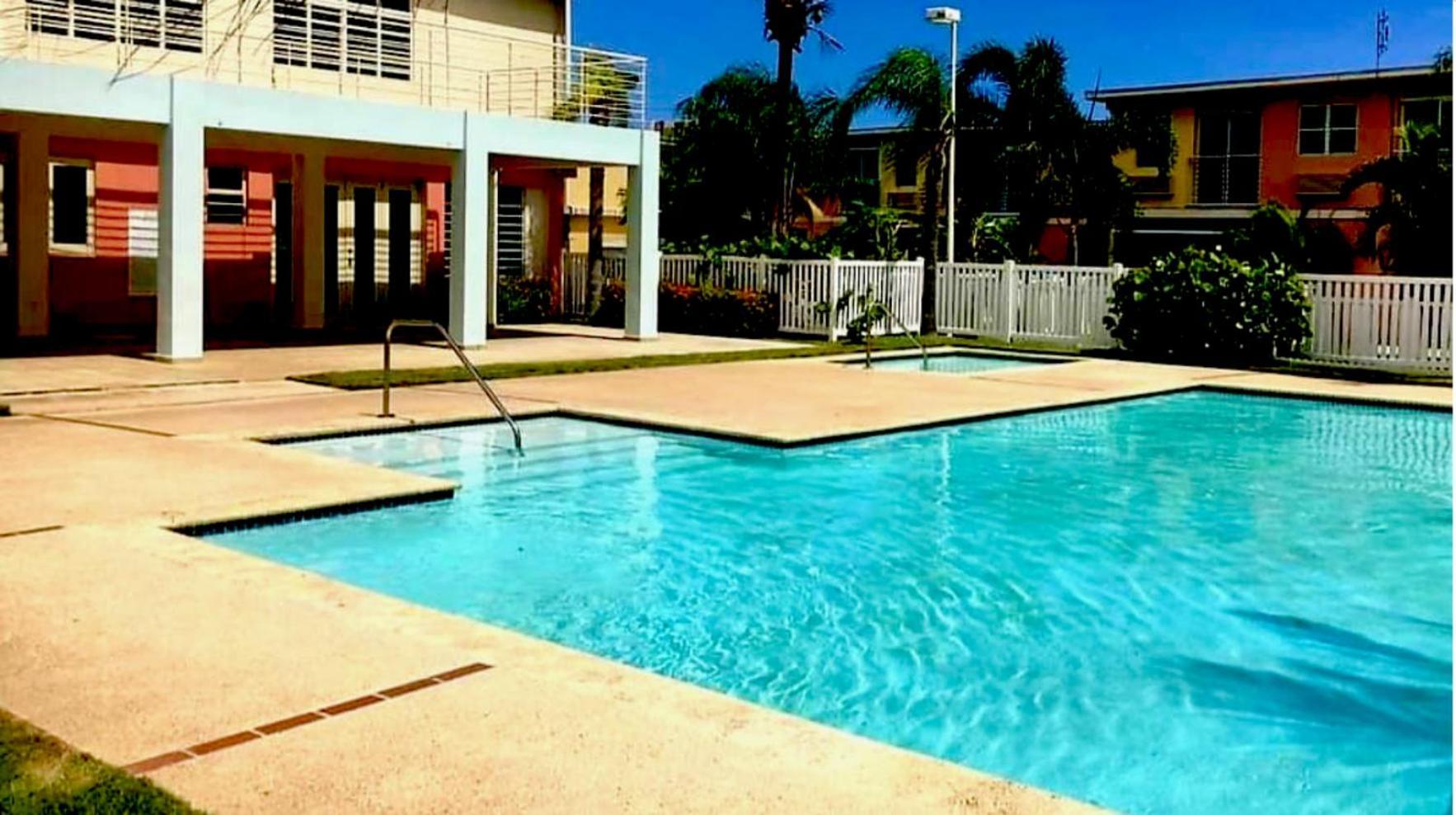 Airport Retreat With A Pool Apartamento *